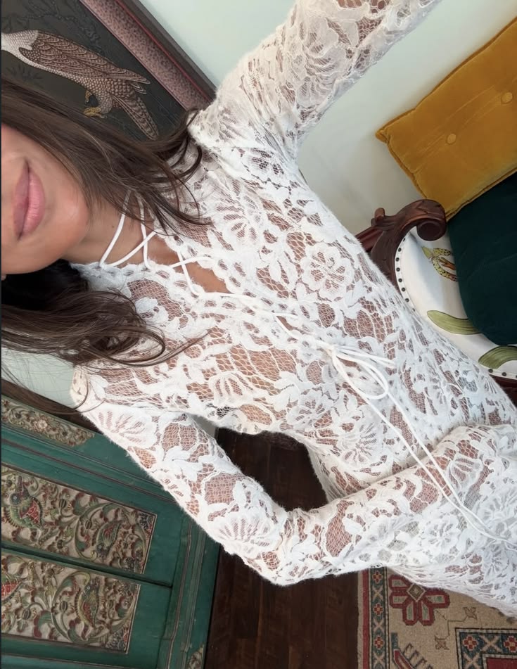 Cecilie Lace Flare-Sleeve Dress in white – detail