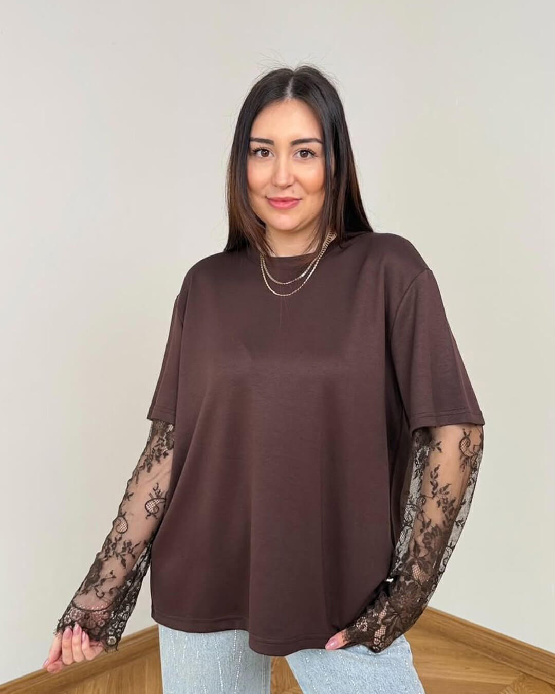 Camiseta de manga larga con inserciones de encaje Adaora