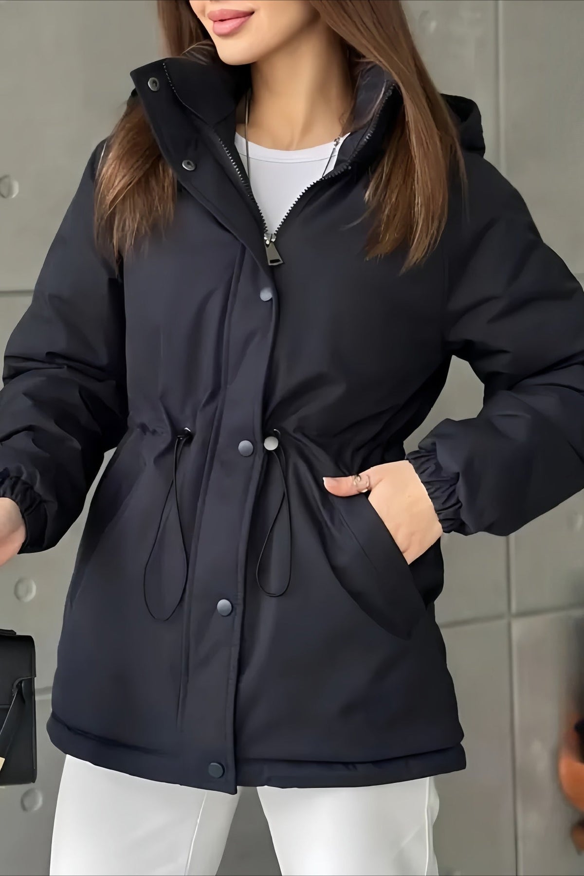 Chaqueta cortavientos con capucha Adele