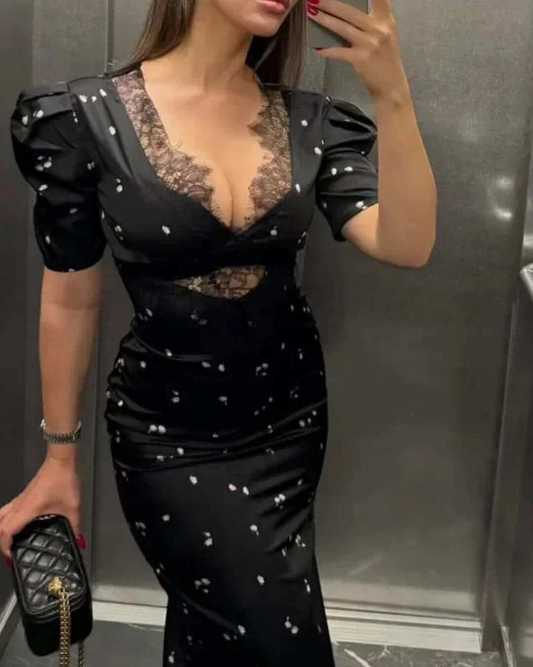 Vestido de encaje con mangas abullonadas Adrija