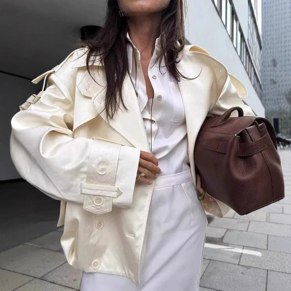 Chaqueta cortavientos retro Aethra con doble botonadura