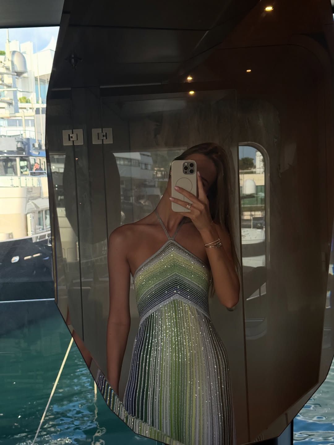 Vestido largo halter a rayas con lentejuelas Ailis