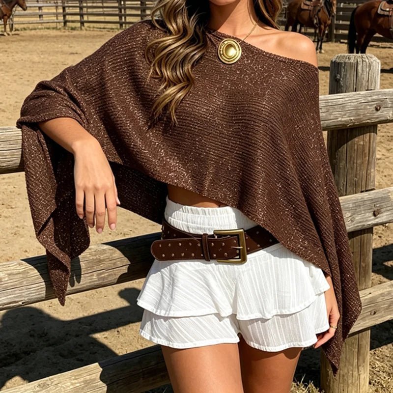 Capa poncho con hombros descubiertos y brillo Ailva