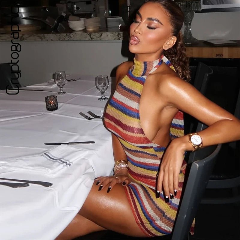 Vestido ajustado de punto a rayas con cuello halter Aireste