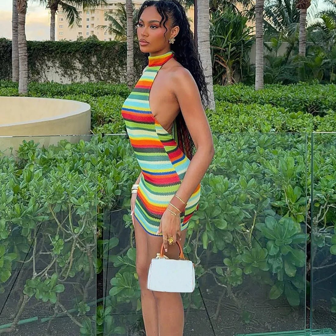 Vestido ajustado de punto a rayas con cuello halter Aireste