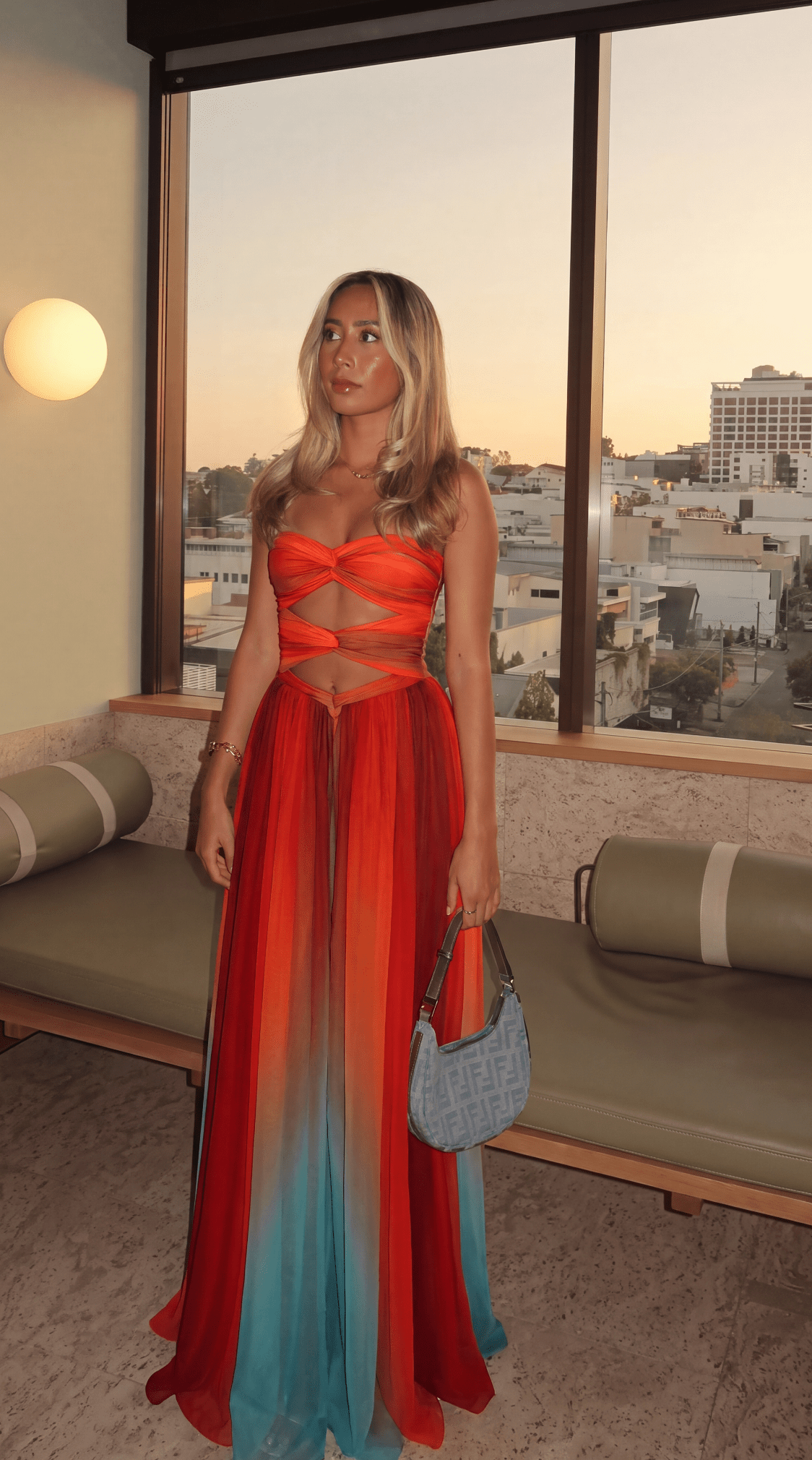 Vestido largo con nudo Aiselta