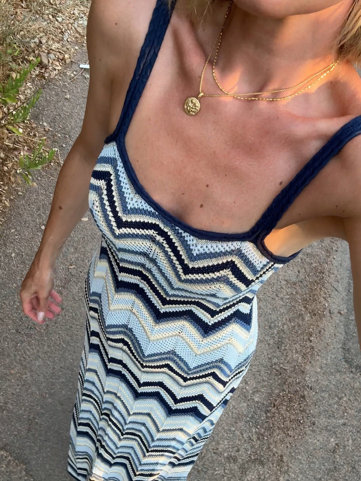 Vestido playero de ganchillo con abertura Allegra