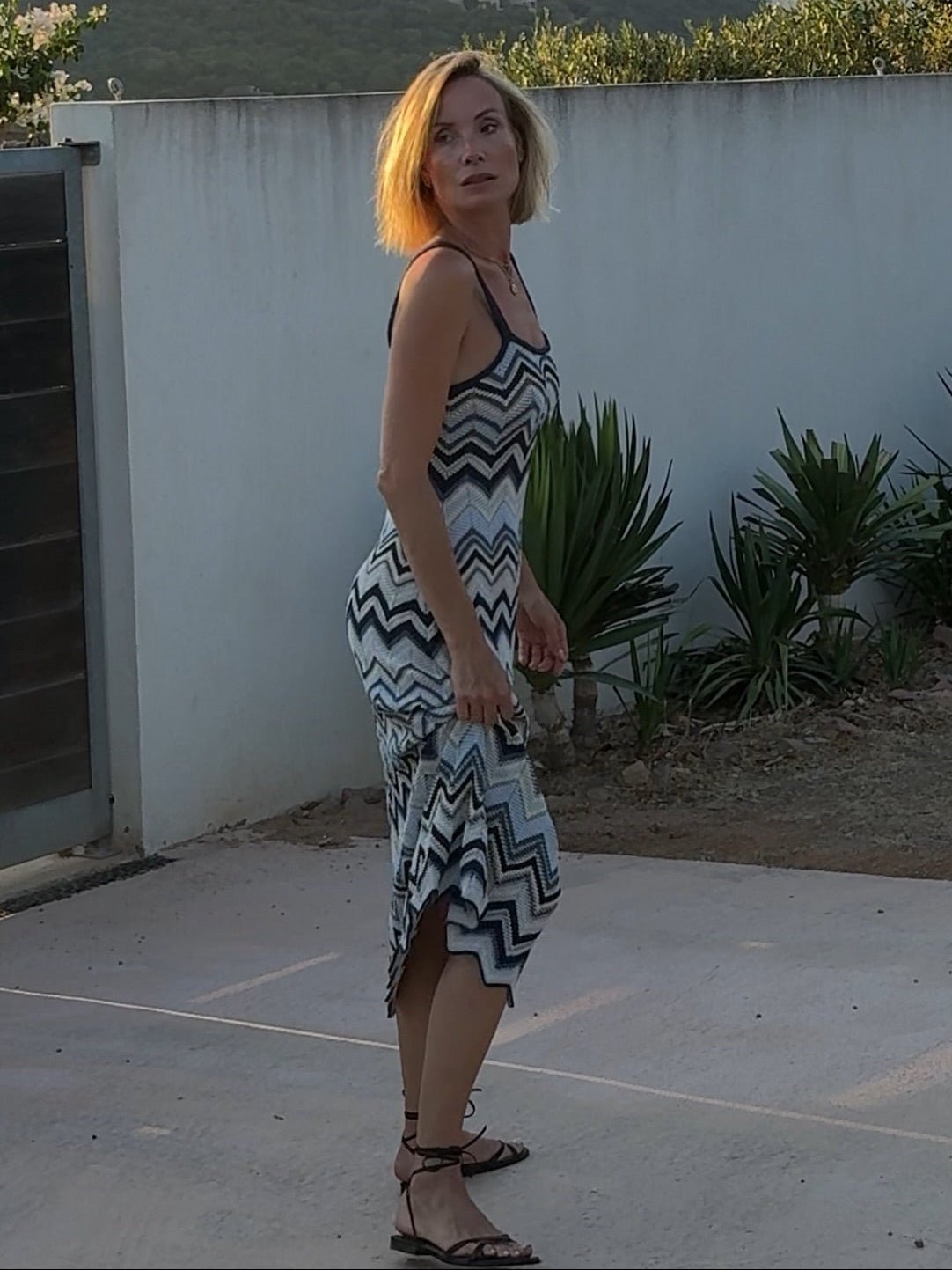 Vestido playero de ganchillo con abertura Allegra