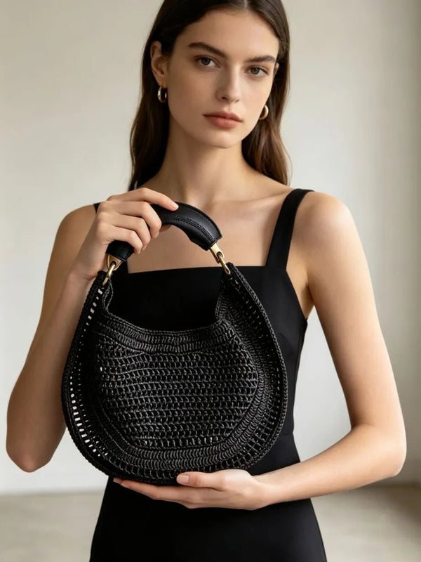 Bolso de hombro tejido en forma de media luna Amanda