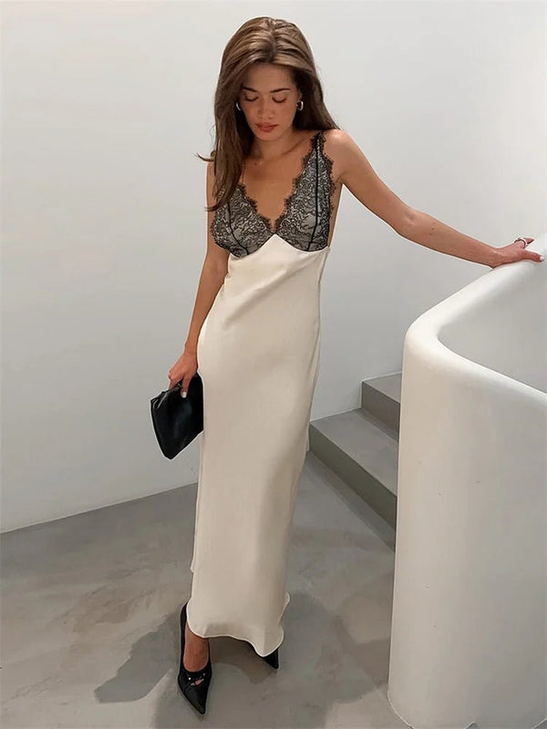 Vestido de verano Ambre de encaje, escote en V y diseño de patchwork