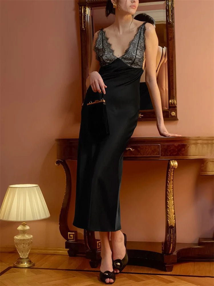 Vestido de verano Ambre de encaje, escote en V y diseño de patchwork