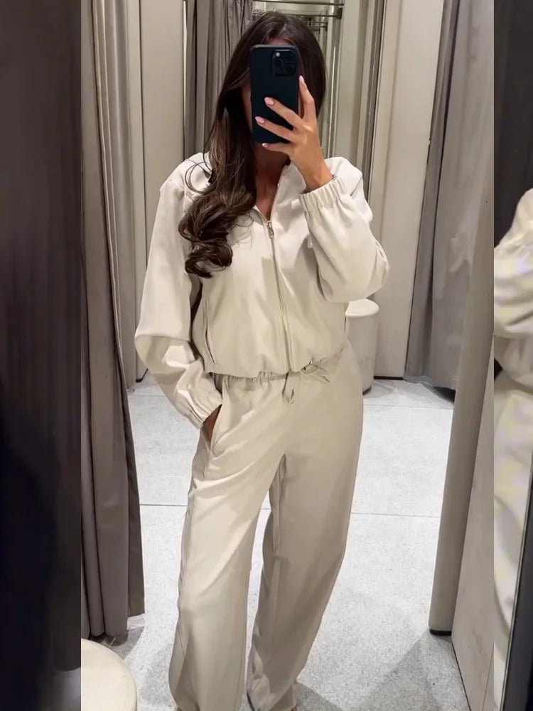 Conjunto de chándal con capucha Amirah