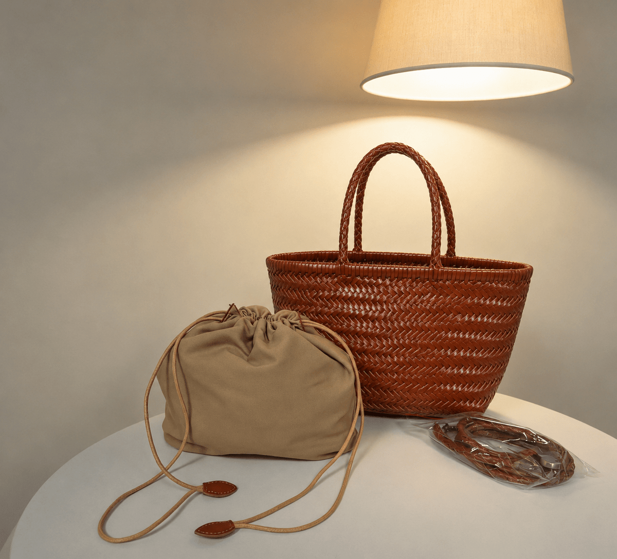 Bolso tote de piel trenzada a mano Anais