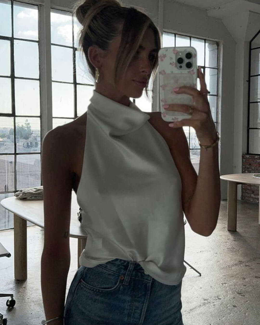 Top de satén halter con espalda descubierta Anastasia