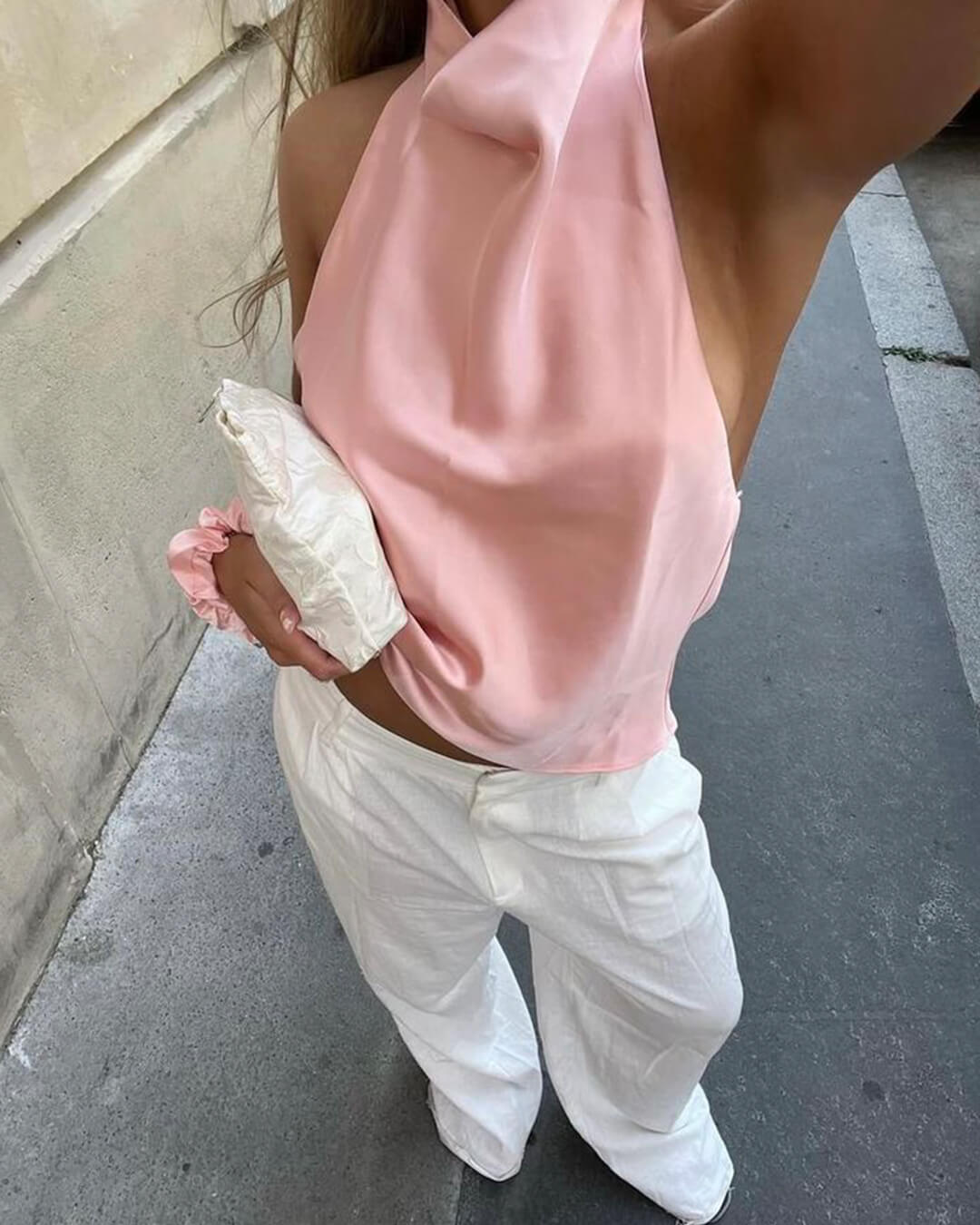 Top de satén halter con espalda descubierta Anastasia