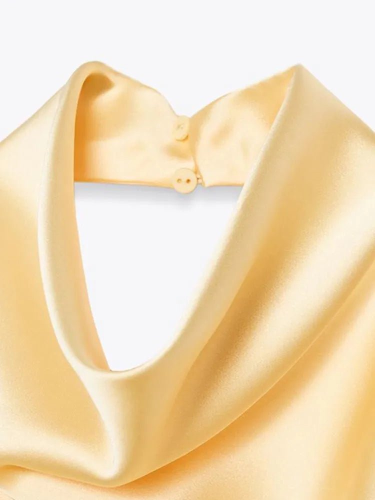 Top de satén halter con espalda descubierta Anastasia