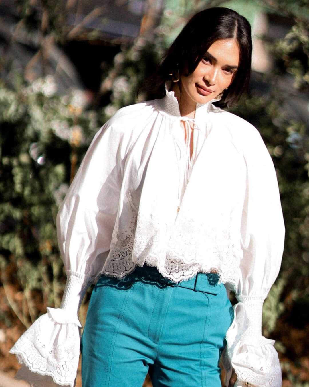 Blusa con bordado y ribete de encaje Annie