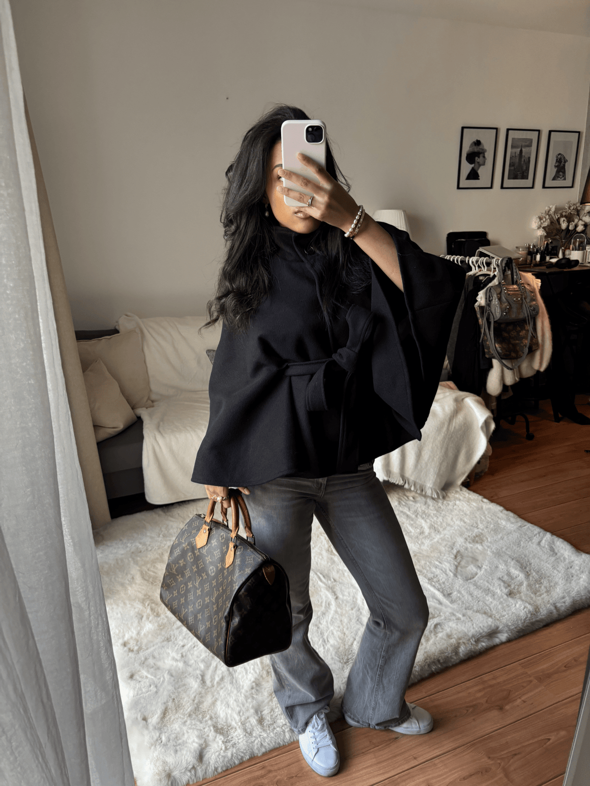 Chaqueta capa elegante Arianne con cuello alto y cinturón