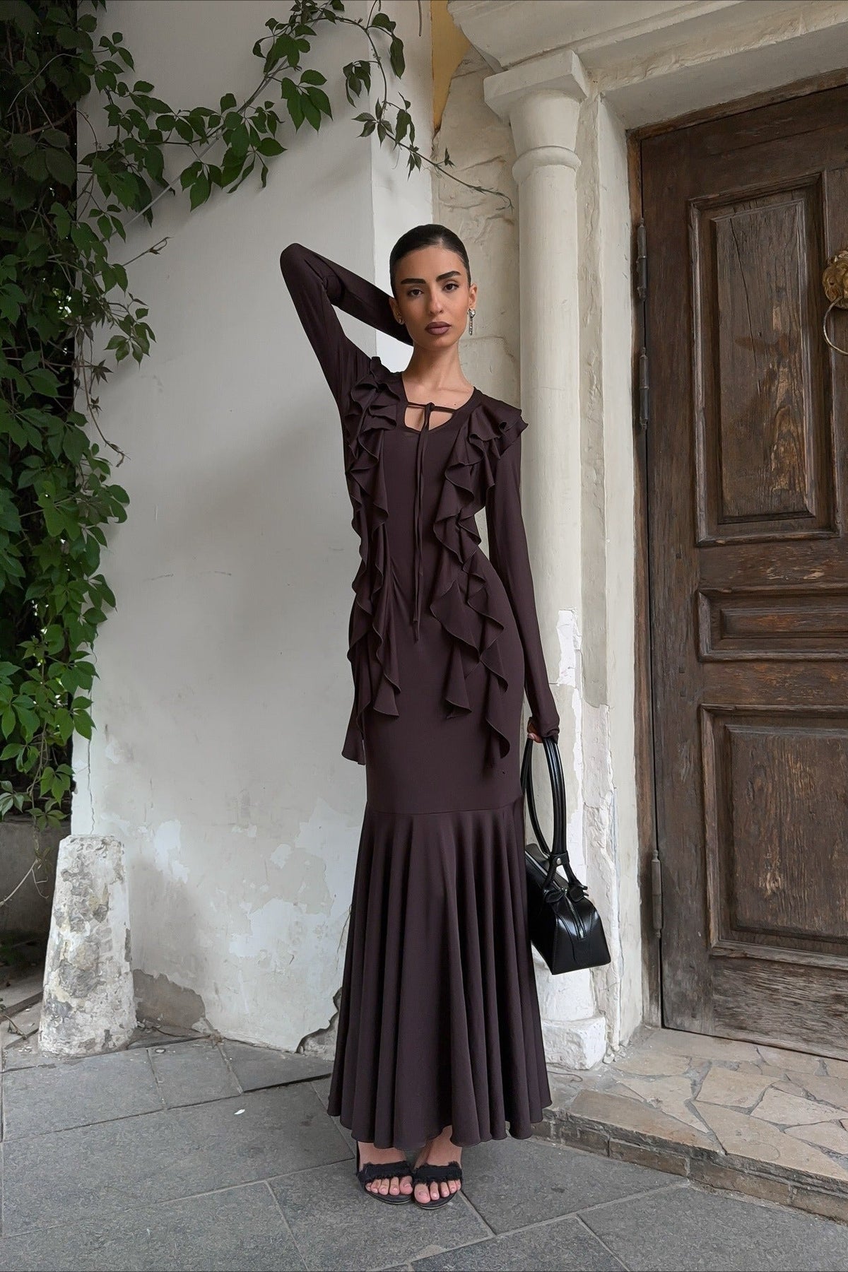 Vestido largo de manga larga con volantes Arielle