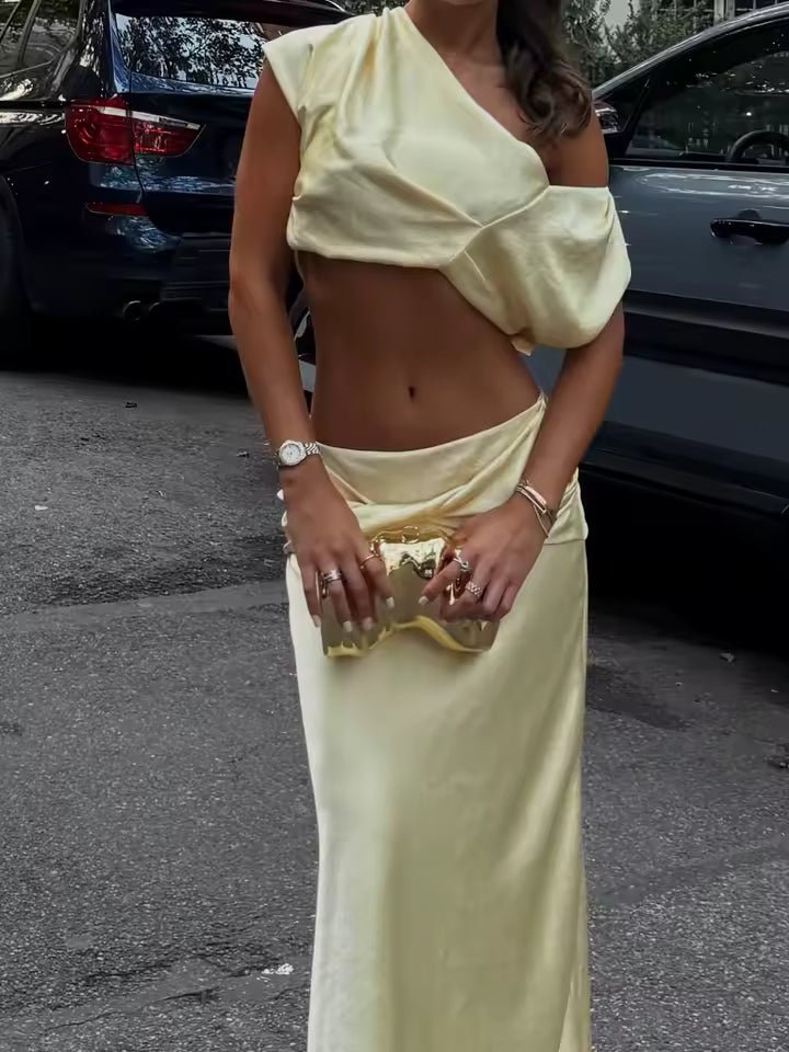 Conjunto de top corto y falda plisados de satén Arlette