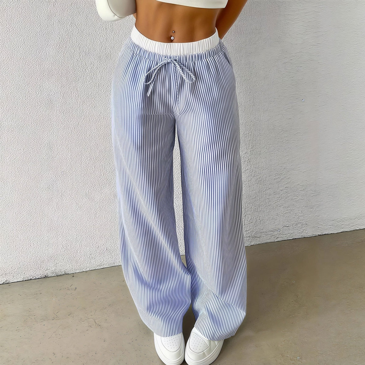 Pantalones casuales Beatrice de corte recto y a rayas