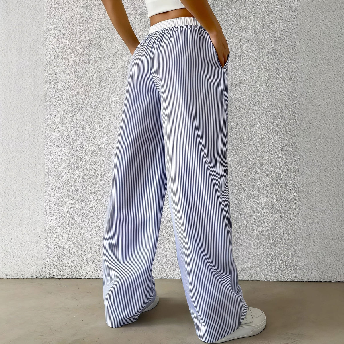 Pantalones casuales Beatrice de corte recto y a rayas