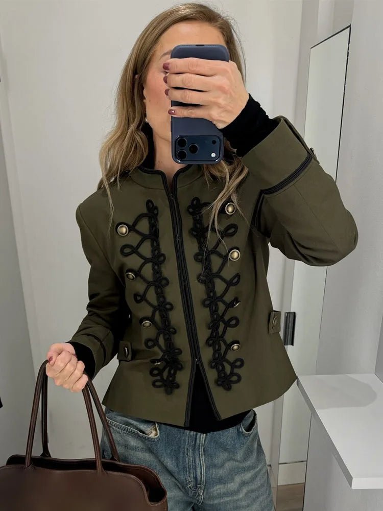 Chaqueta napoleón Becky con hebilla de nudo de cuerda