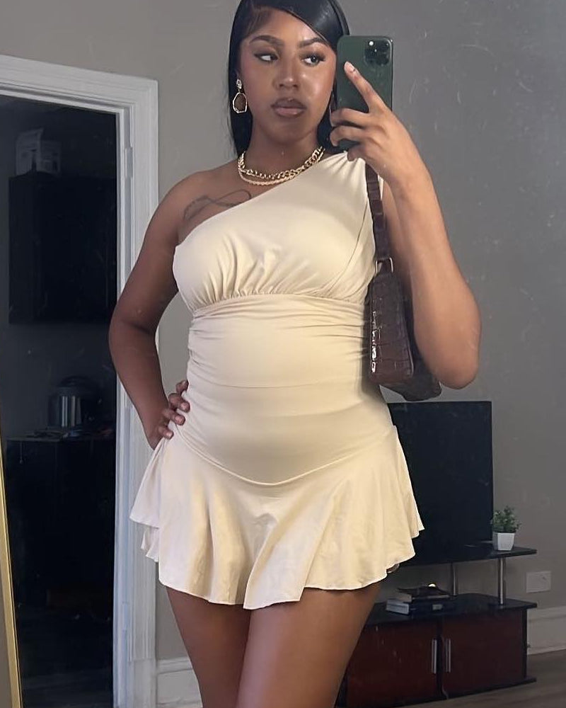 Vestido corto Bella asimétrico con volantes