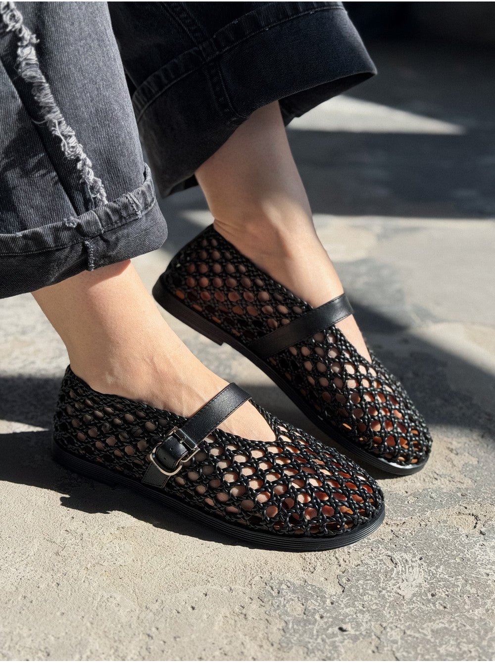Sandalias planas caladas tejidas Bianca