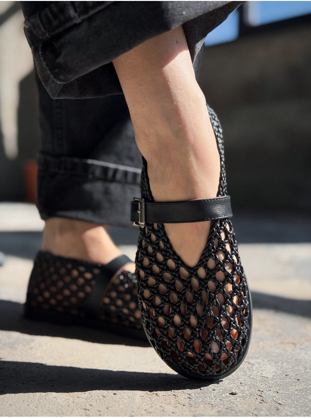 Sandalias planas caladas tejidas Bianca