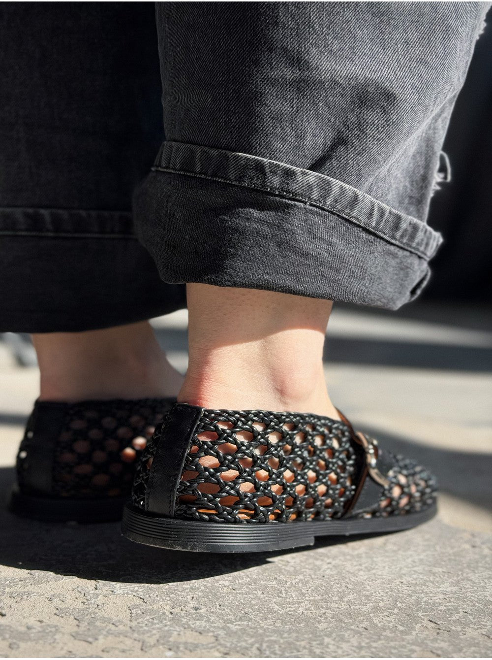 Sandalias planas caladas tejidas Bianca