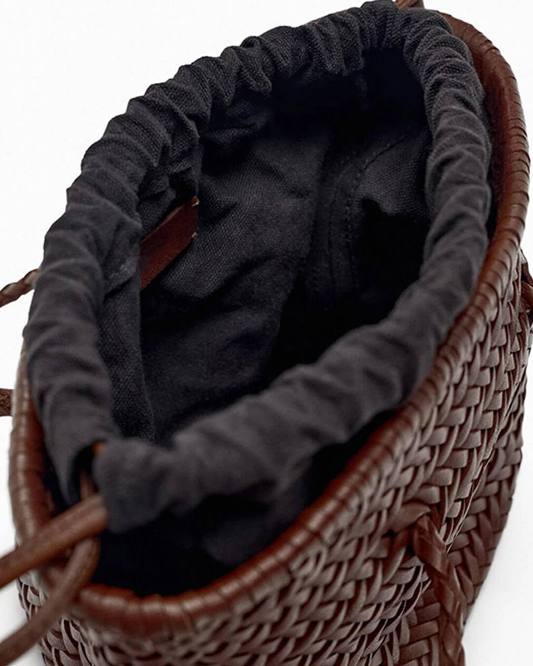 Bolso de hombro Blair tipo cubo trenzado