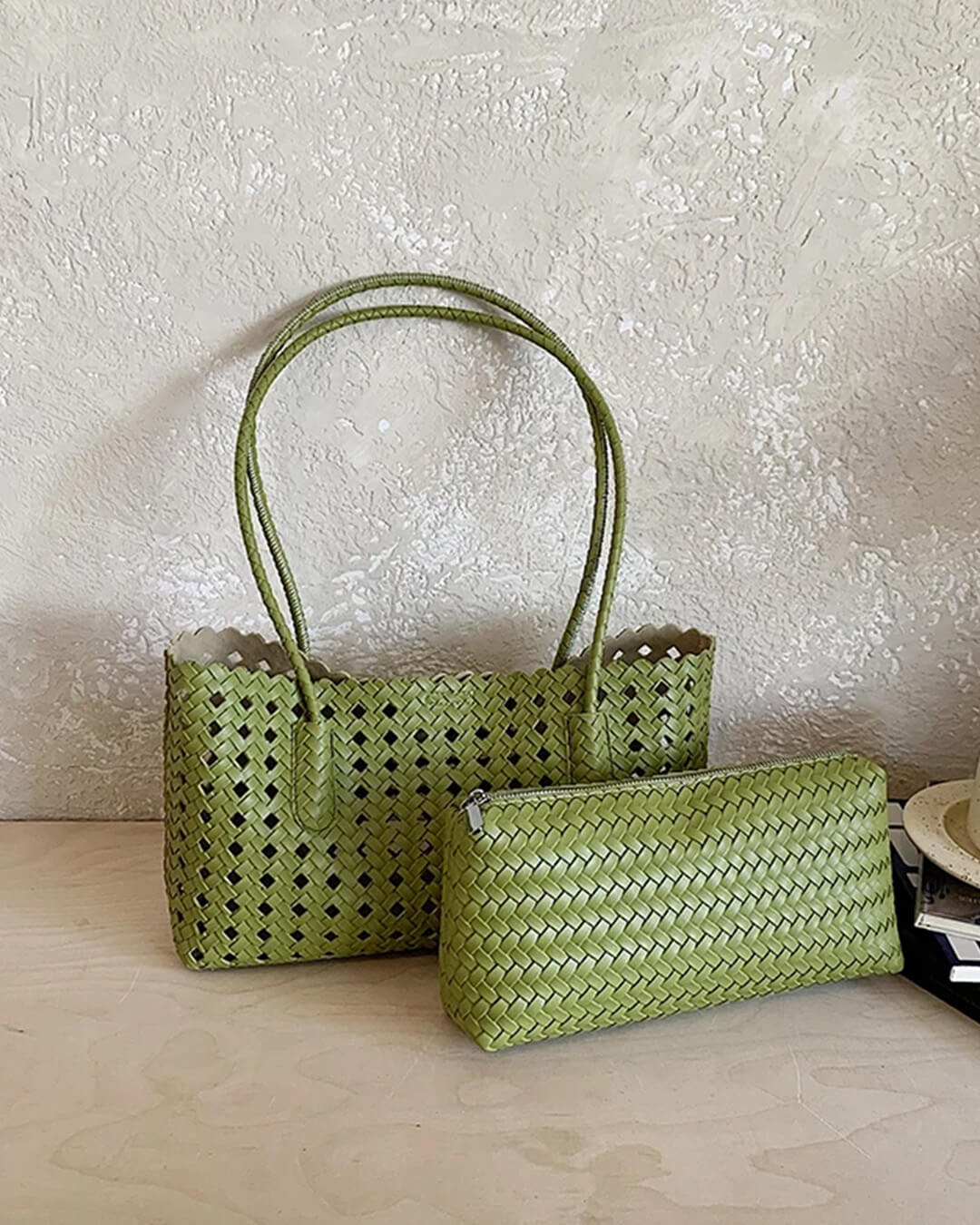 Bolso de mano de paja tejida Briana
