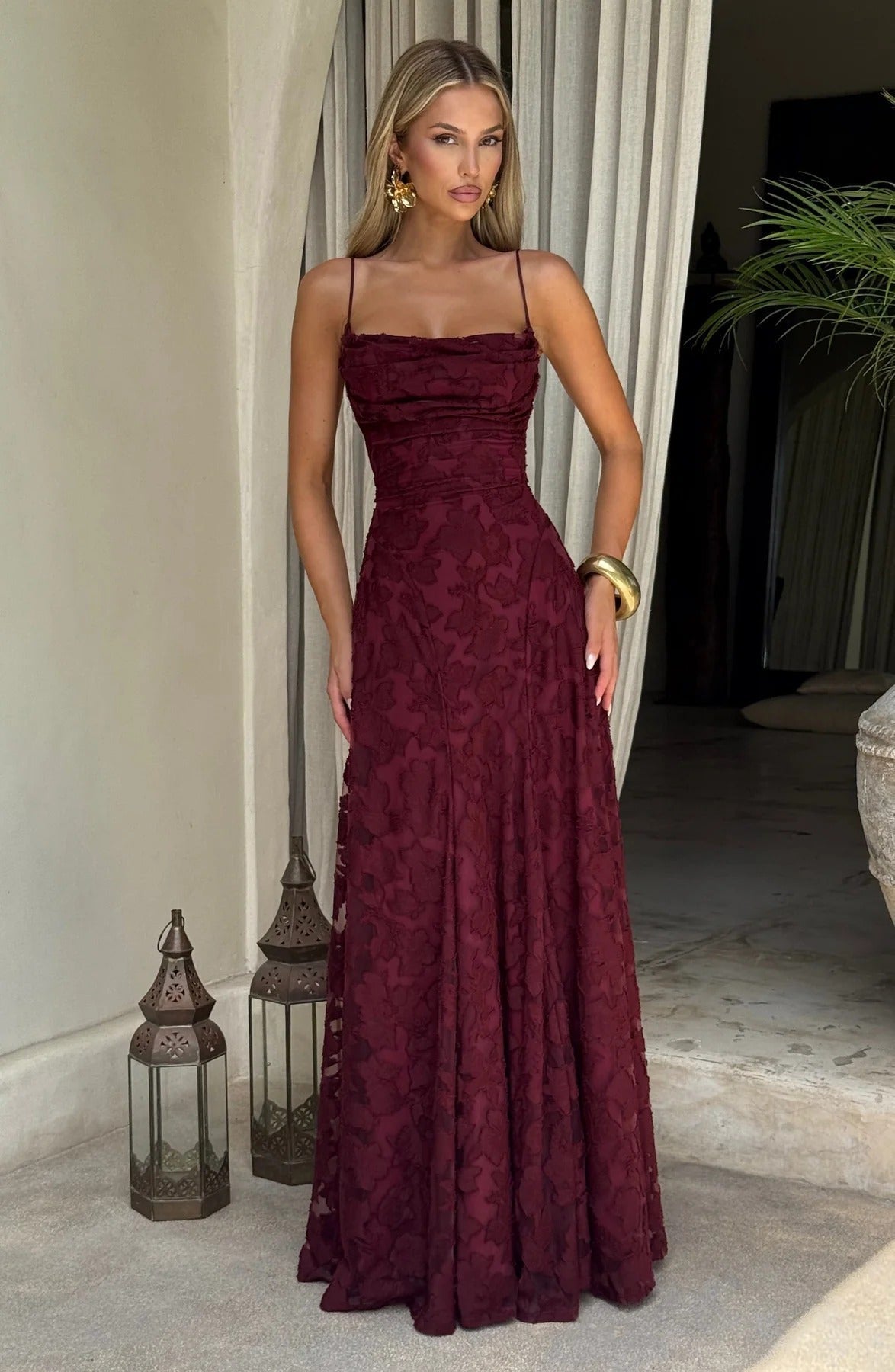 Vestido largo Brielle sin mangas con estampado floral