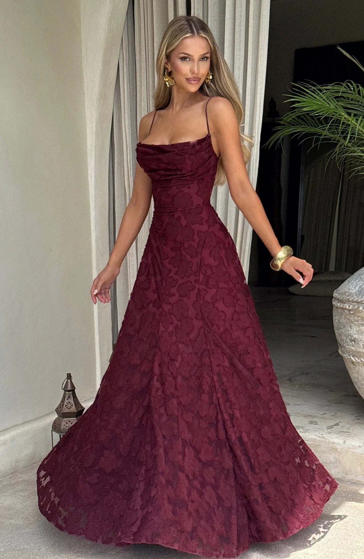 Vestido largo Brielle sin mangas con estampado floral