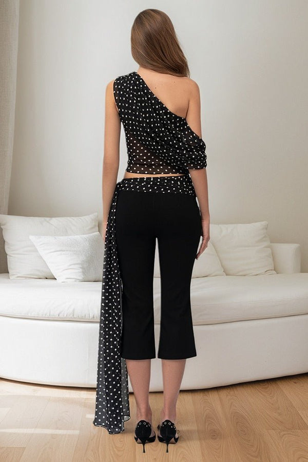 Conjunto Caitriona de un hombro con lunares