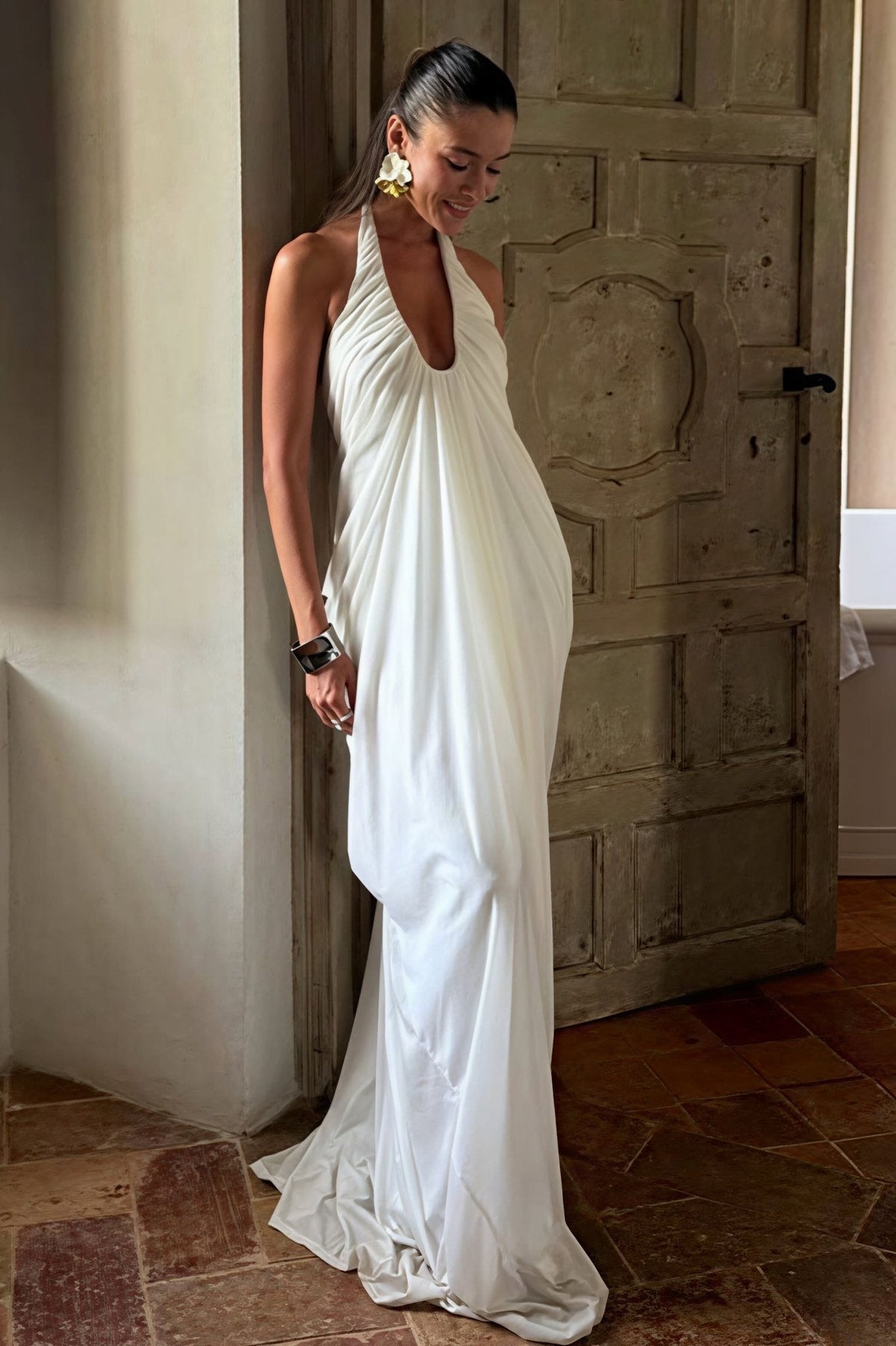 Vestido largo de tul con escote halter y volantes Calliope