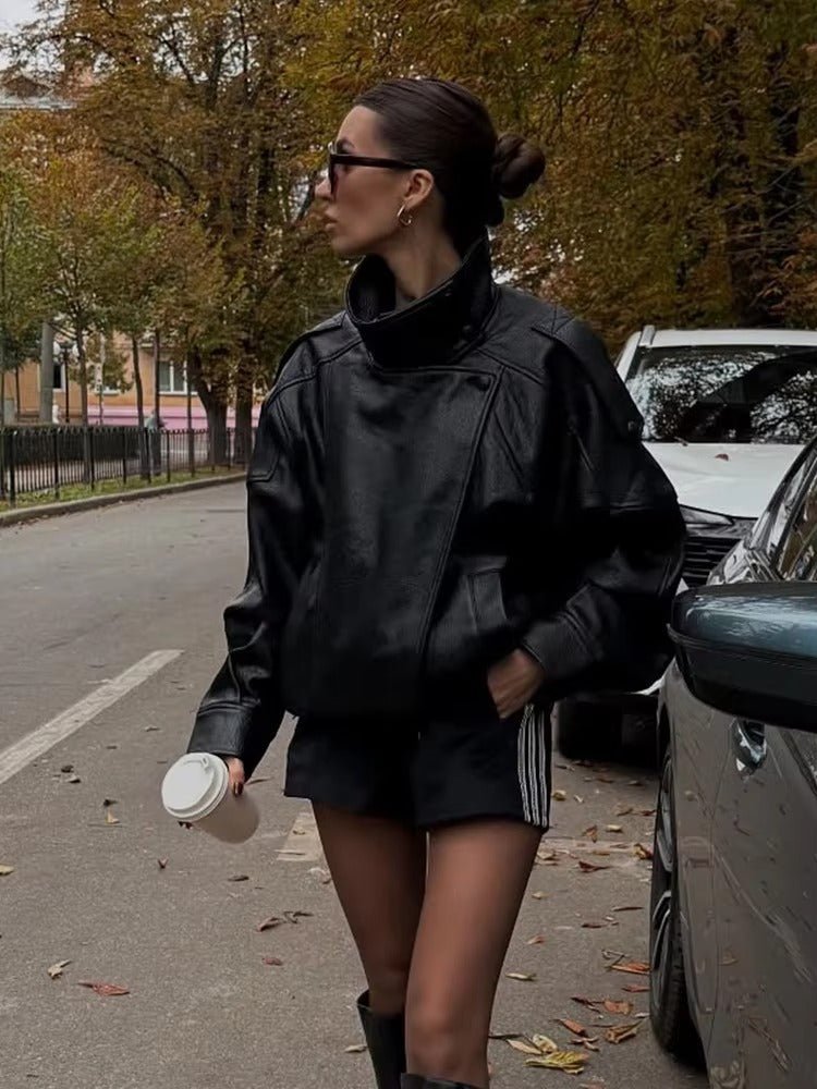Chaqueta asimétrica de cuero Carla