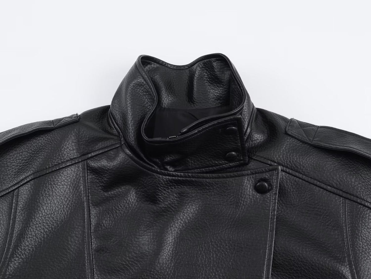 Chaqueta asimétrica de cuero Carla