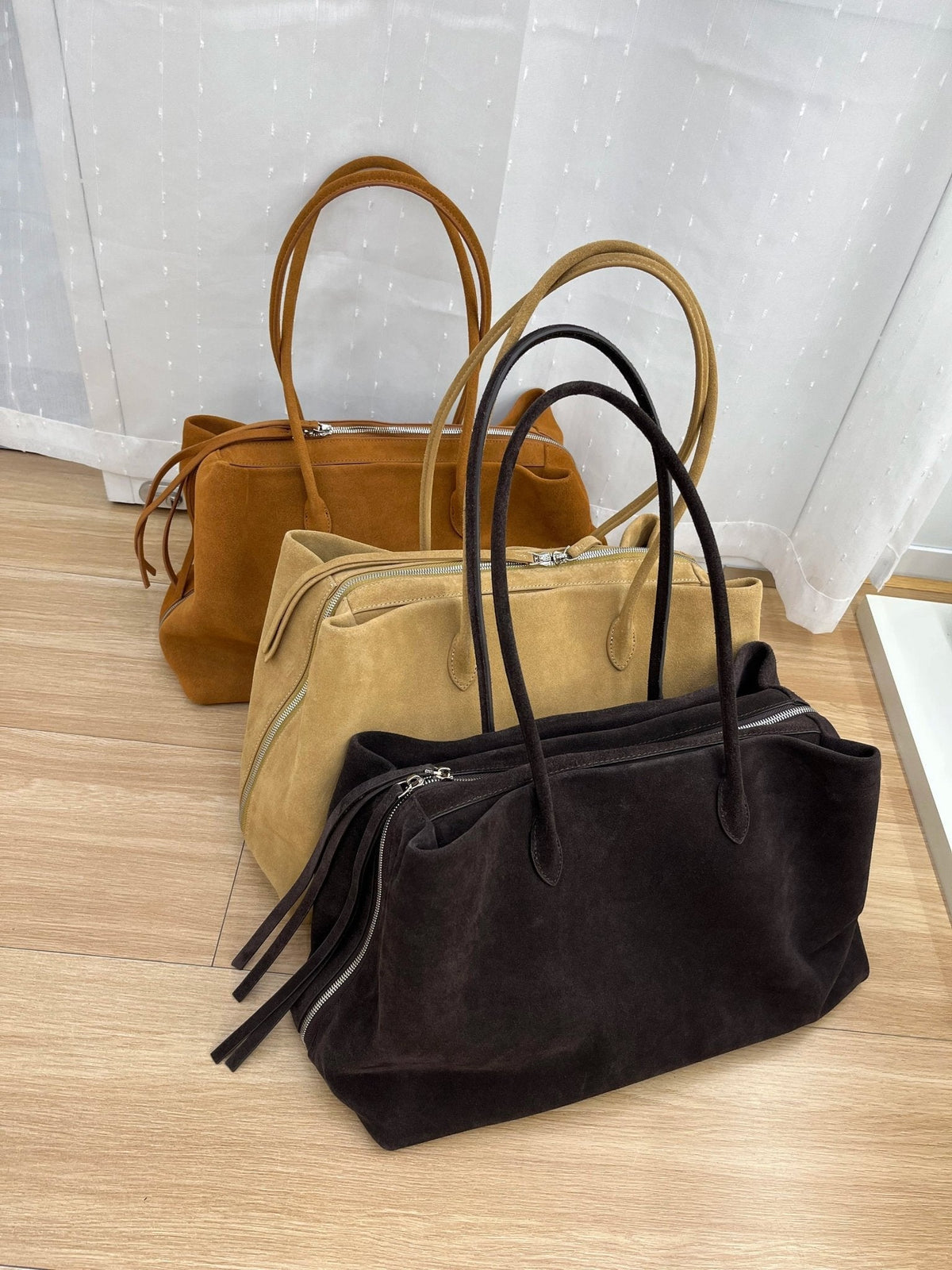 Bolso tote de ante aterciopelado Carly