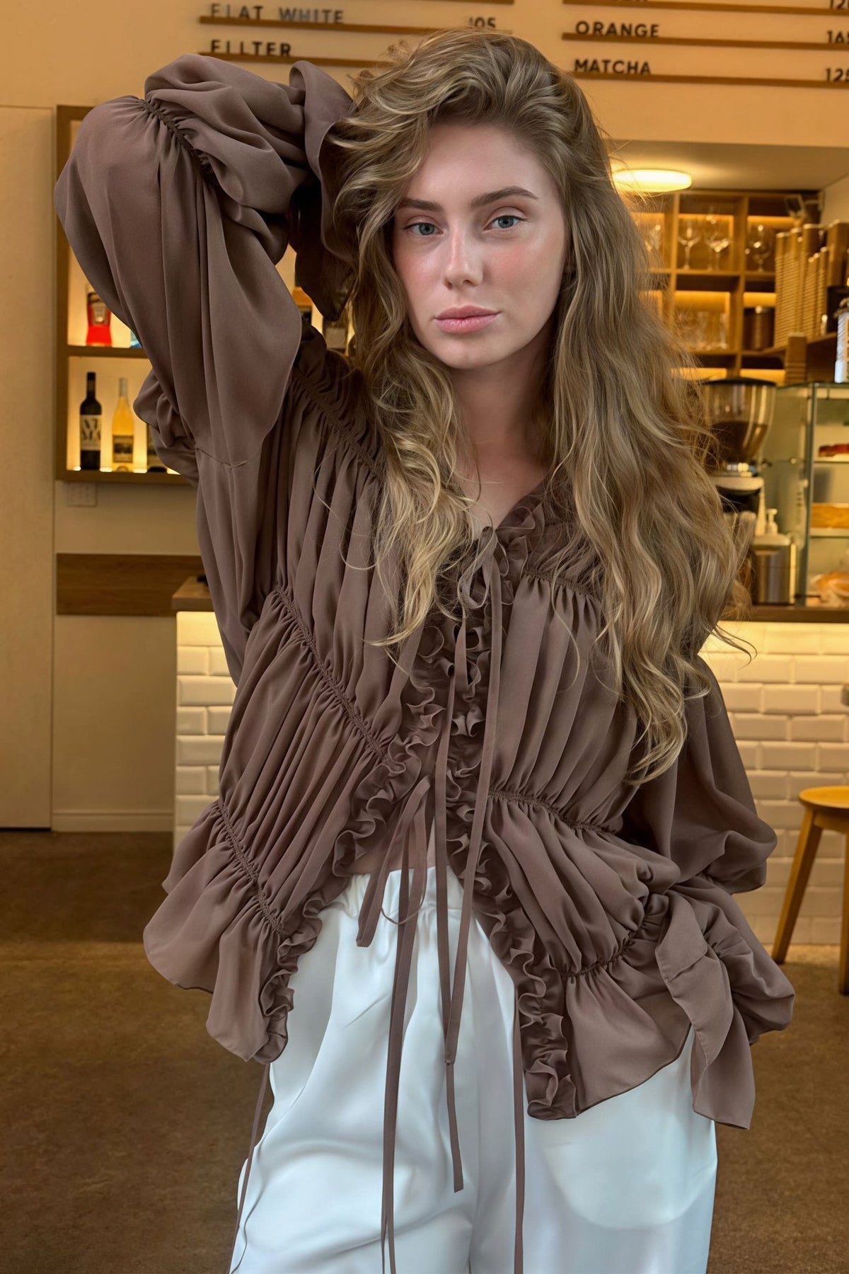 Blusa Carmen con frunces, volantes y lazo