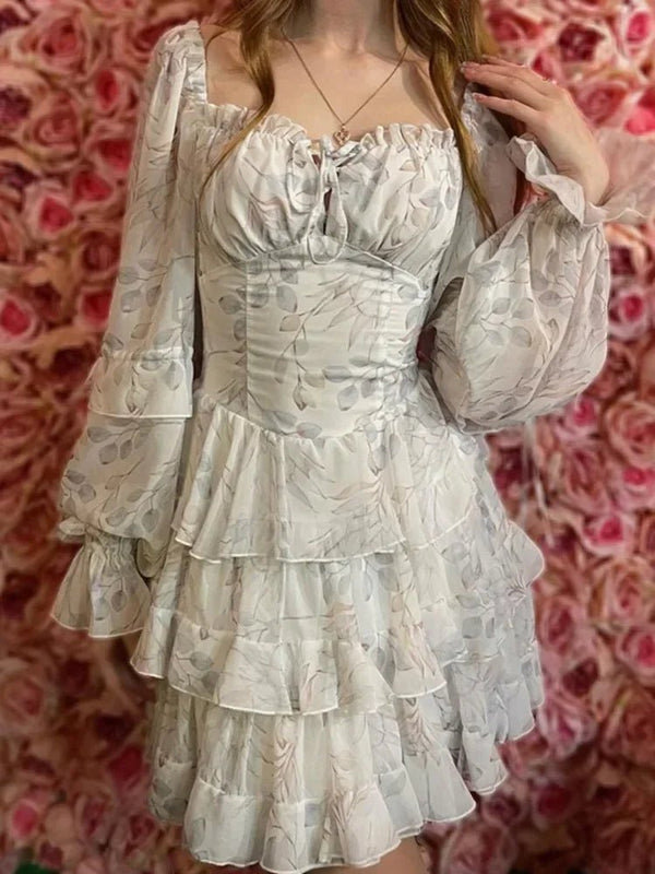Vestido corto Cate de escote cuadrado y mangas abullonadas