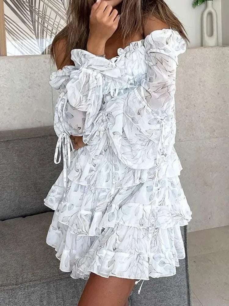 Vestido corto Cate de escote cuadrado y mangas abullonadas