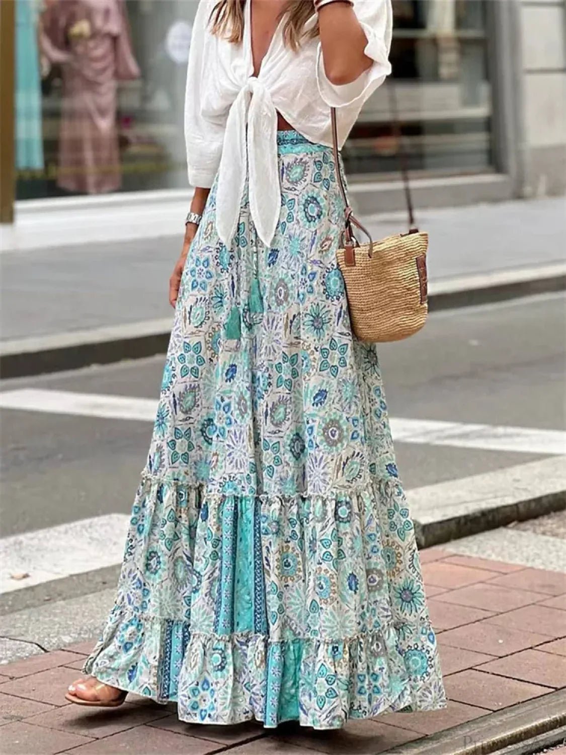 Falda bohemia fluida Celeste con estampado y bajo de volantes