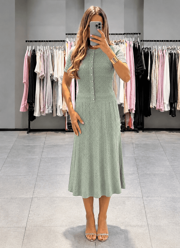 Vestido midi de punto con medio abotonado Celeste
