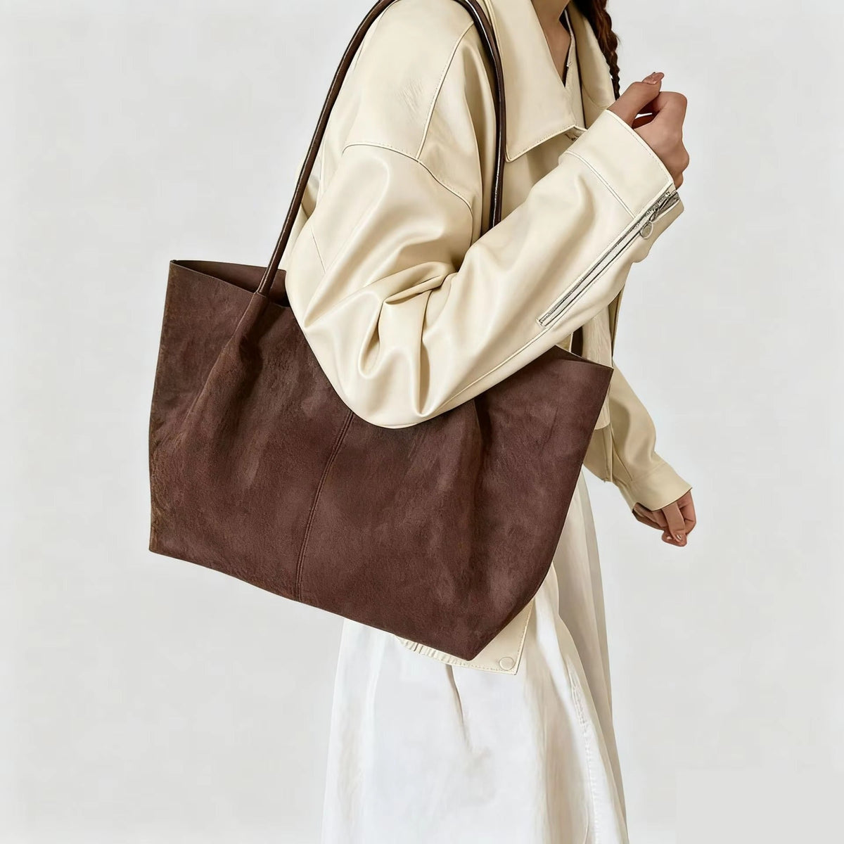 Bolso tote de ante con neceser Cheska