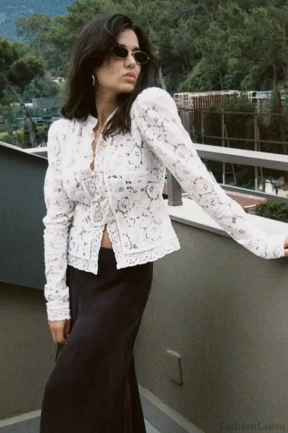 Blusa elegante de encaje Claire