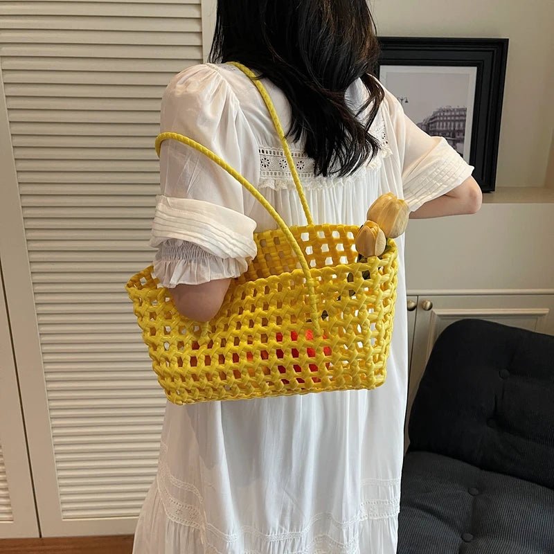 Bolso tote de hombro calado Claudia