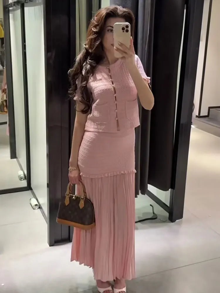 Conjunto Claudia de top de punto de tirantes y falda plisada