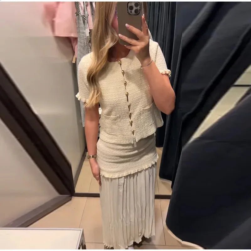 Conjunto Claudia de top de punto de tirantes y falda plisada